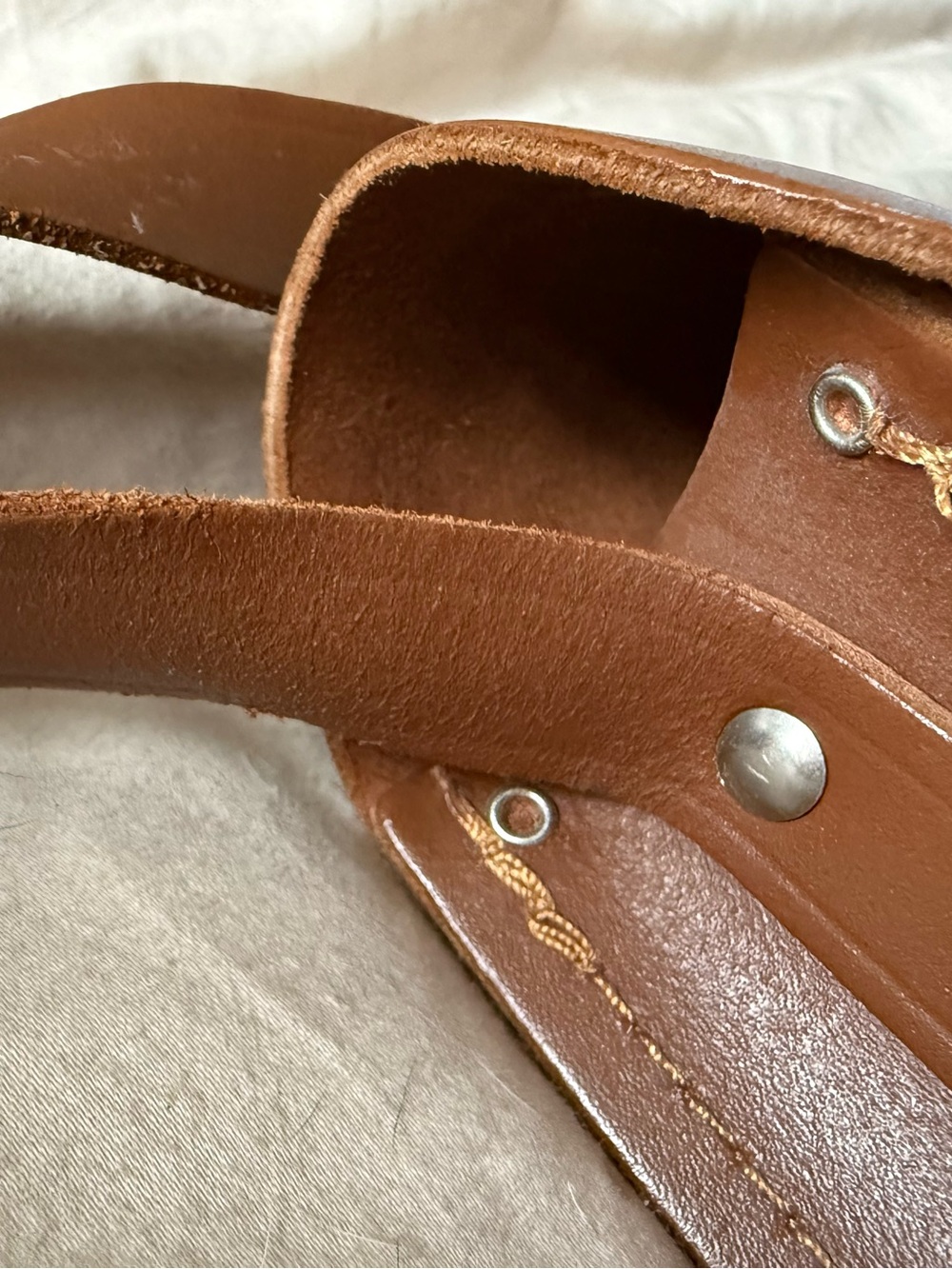 Cambridge Satchel Crossbody Bag - Picture 4 of 5